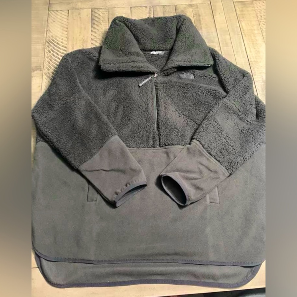 Warm the north face sweater